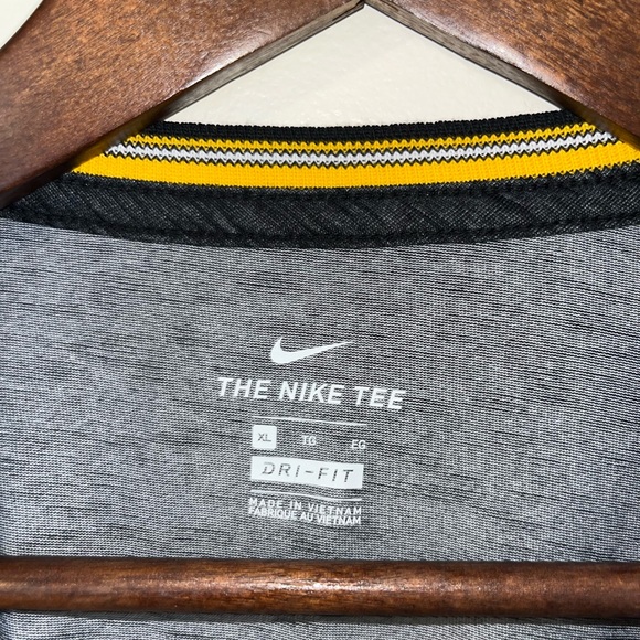 NIKE Dri-Fit Women’s University of Iowa Football Cropped Top | XL - Picture 3 of 10